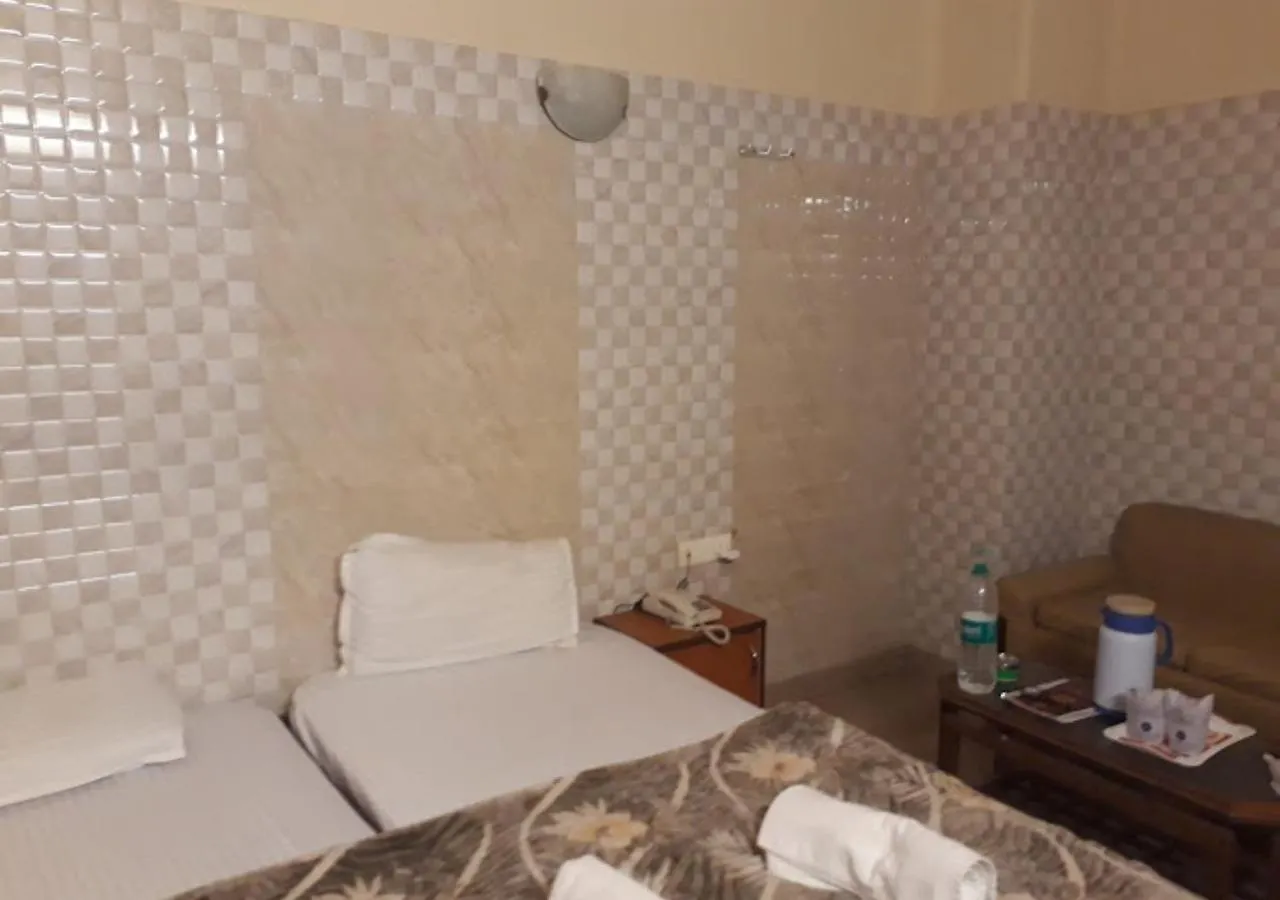 ****  Rajmahal Hotel Varanasi India