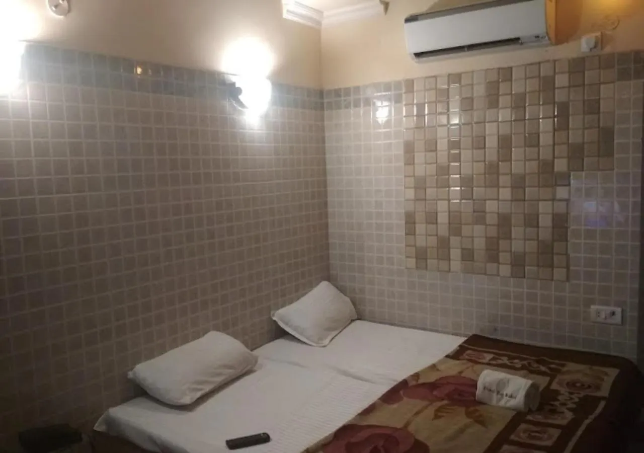 ****  Rajmahal Hotel Varanasi India